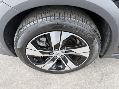 Used 2024 Volvo V60 B5 Cross Country Plus image 46