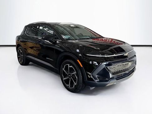 New 2026 Chevrolet Equinox EV LT image 3