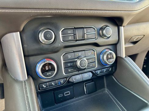 Used 2022 GMC Yukon SLT w/ SLT Luxury Package AWD/4WD image 41