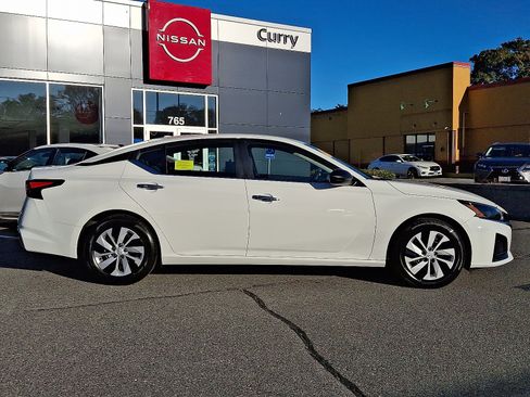 Certified 2025 Nissan Altima 2.5 S image 7