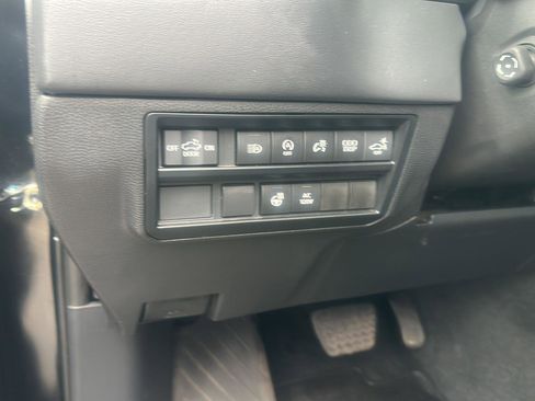 Used 2024 Toyota Tundra Platinum AWD/4WD image 12