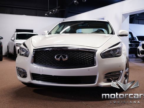 Used 2015 INFINITI Q70 L 3.7 w/ Deluxe Touring Package image 1