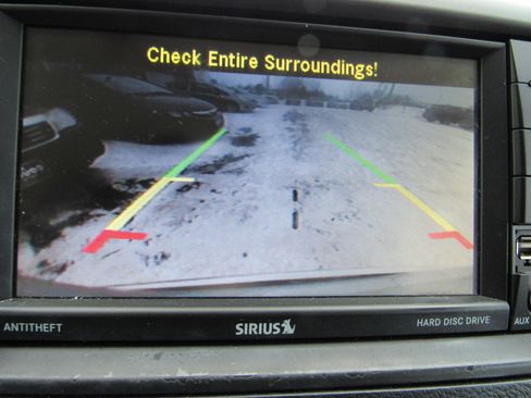 Used 2016 Chrysler Town & Country Touring w/ Driver Convenience Group image 22