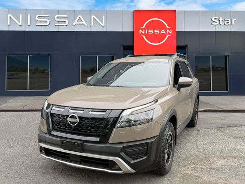 Used 2023 Nissan Pathfinder Rock Creek AWD/4WD image 3