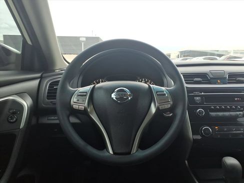 Used 2015 Nissan Altima 2.5 S w/ Power Driver Seat Package image 19