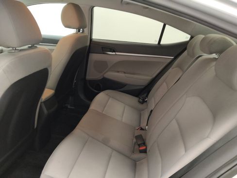 Used 2018 Hyundai Elantra SE w/ SE Connectivity Package 04 image 18