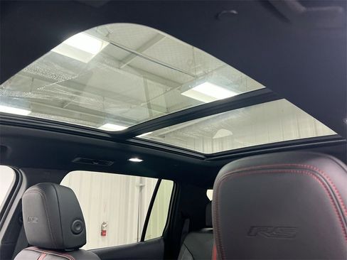 New 2026 Chevrolet Traverse RS w/ LPO, Floor Liner Package image 19