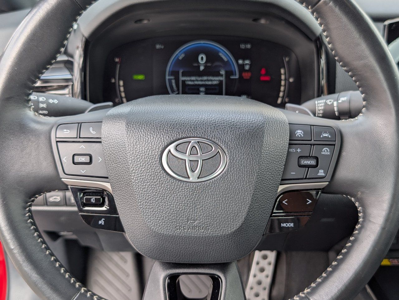 Used 2025 Toyota Camry SE FWD image 18