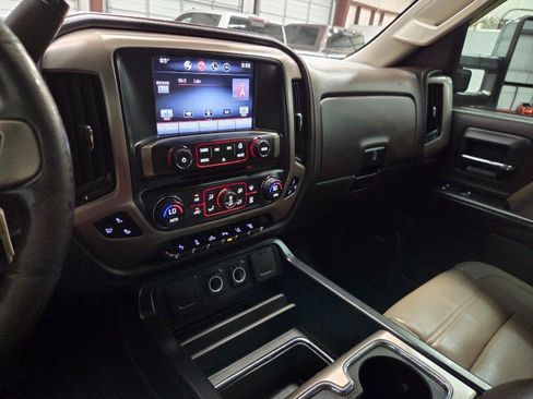 Used 2015 GMC Sierra 3500 Denali w/ Duramax Plus Package AWD/4WD image 42