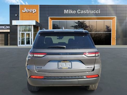 New 2025 Jeep Grand Cherokee Limited image 4