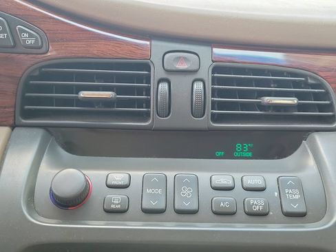 Used 2005 Cadillac De Ville w/ Deville Premium Package FWD image 19