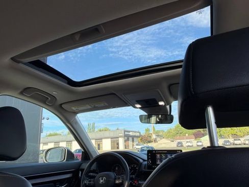 Used 2025 Honda CR-V EX-L image 18