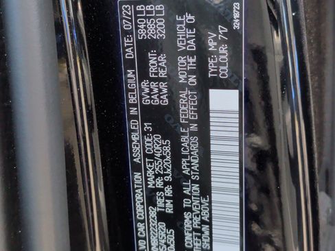 Used 2024 Volvo XC40 Recharge Ultimate w/ Protection Package Premier image 40