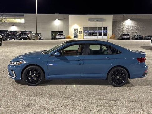 New 2026 Volkswagen Jetta SE image 8