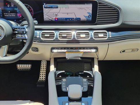 New 2026 Mercedes-Benz GLS 450 4MATIC image 11