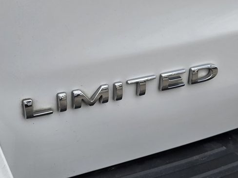 Certified 2024 Ford Expedition Limited image 11