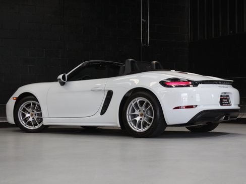 Used 2021 Porsche 718 Boxster w/ Premium Package RWD image 21