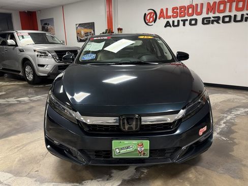 Used 2018 Honda Clarity Plug-In Hybrid image 2