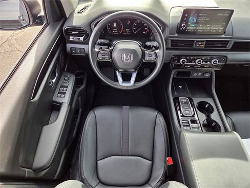 Used 2023 Honda Pilot EX-L image 13