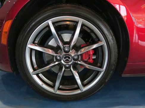 Used 2022 MAZDA MX-5 Miata Grand Touring w/ Weather Package image 39