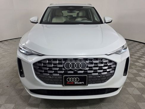 Certified 2025 Audi Q5 Premium w/ 19" Wheel Package AWD/4WD image 2