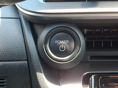 Used 2025 Toyota Prius LE FWD image 24