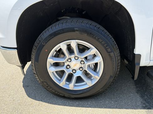 Used 2026 Chevrolet Silverado 1500 LT RWD image 11