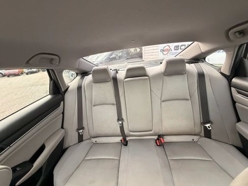 Used 2018 Honda Accord LX image 40