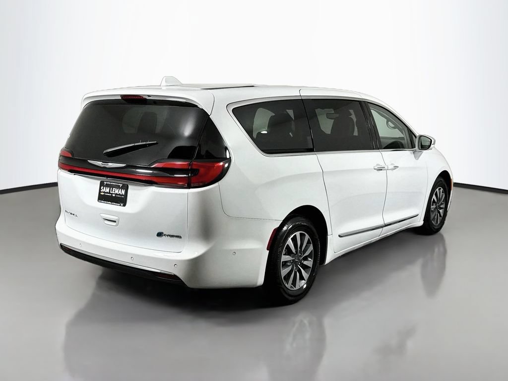 Used 2022 Chrysler Pacifica Limited FWD image 7
