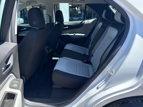 Used 2024 Chevrolet Equinox LS FWD image 22