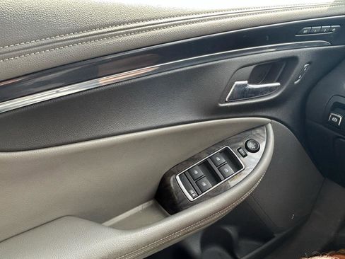 Used 2014 Chevrolet Impala LTZ FWD image 28
