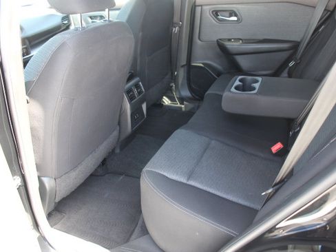 Used 2023 Nissan Rogue SV FWD image 14