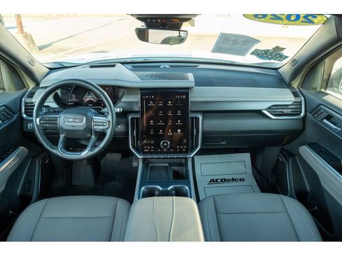 Used 2026 GMC Acadia Elevation w/ Elevation Premium Package FWD image 31