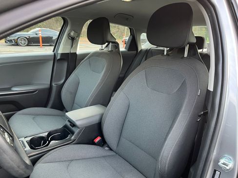 Used 2025 Kia K4 LXS image 35