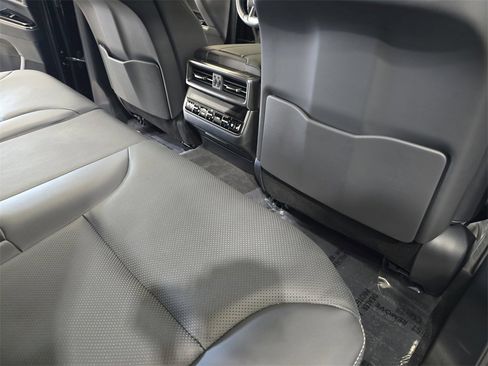 Certified 2025 Lexus LX 600 4WD w/ Luxury Package image 13