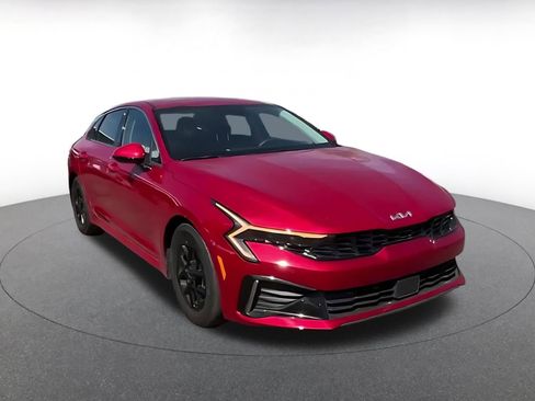 Used 2025 Kia K5 LXS image 3