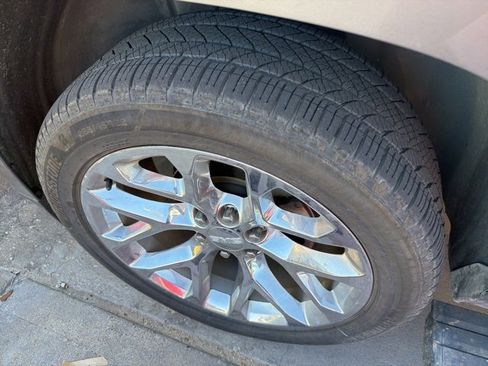 Used 2018 GMC Yukon XL Denali w/ Open Road Package image 5