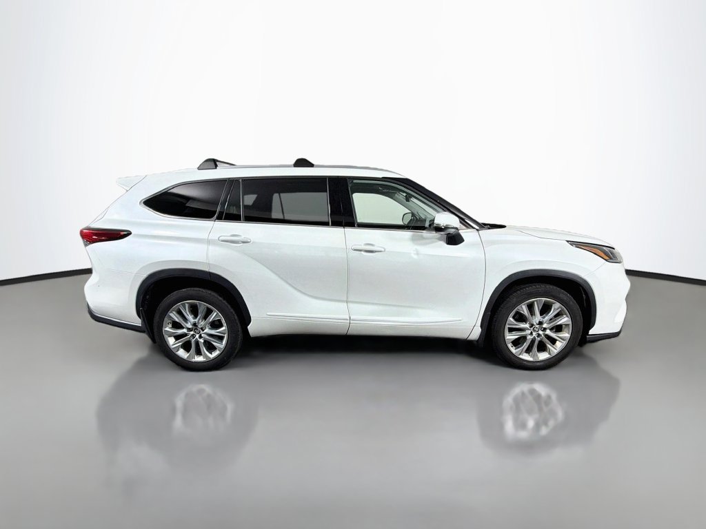 Used 2023 Toyota Highlander Limited AWD/4WD image 7