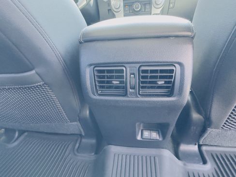 Used 2022 Toyota 4Runner SR5 Premium image 10