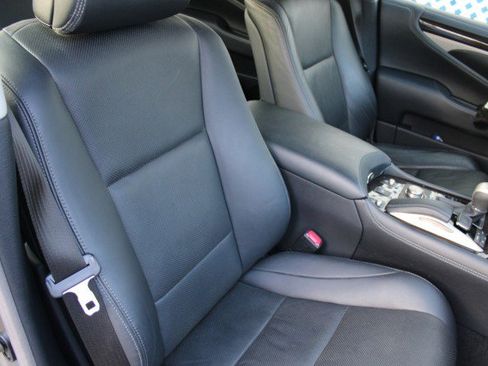 Used 2017 Lexus LS 460 image 10