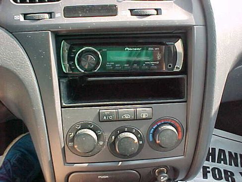 Used 2005 Hyundai Elantra GLS image 30