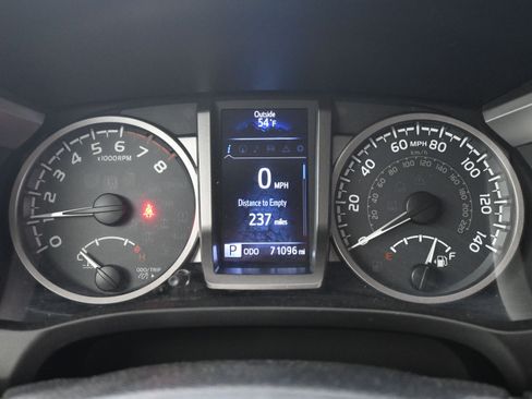 Used 2019 Toyota Tacoma SR5 image 10