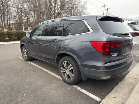 Used 2017 Honda Pilot EX image 5