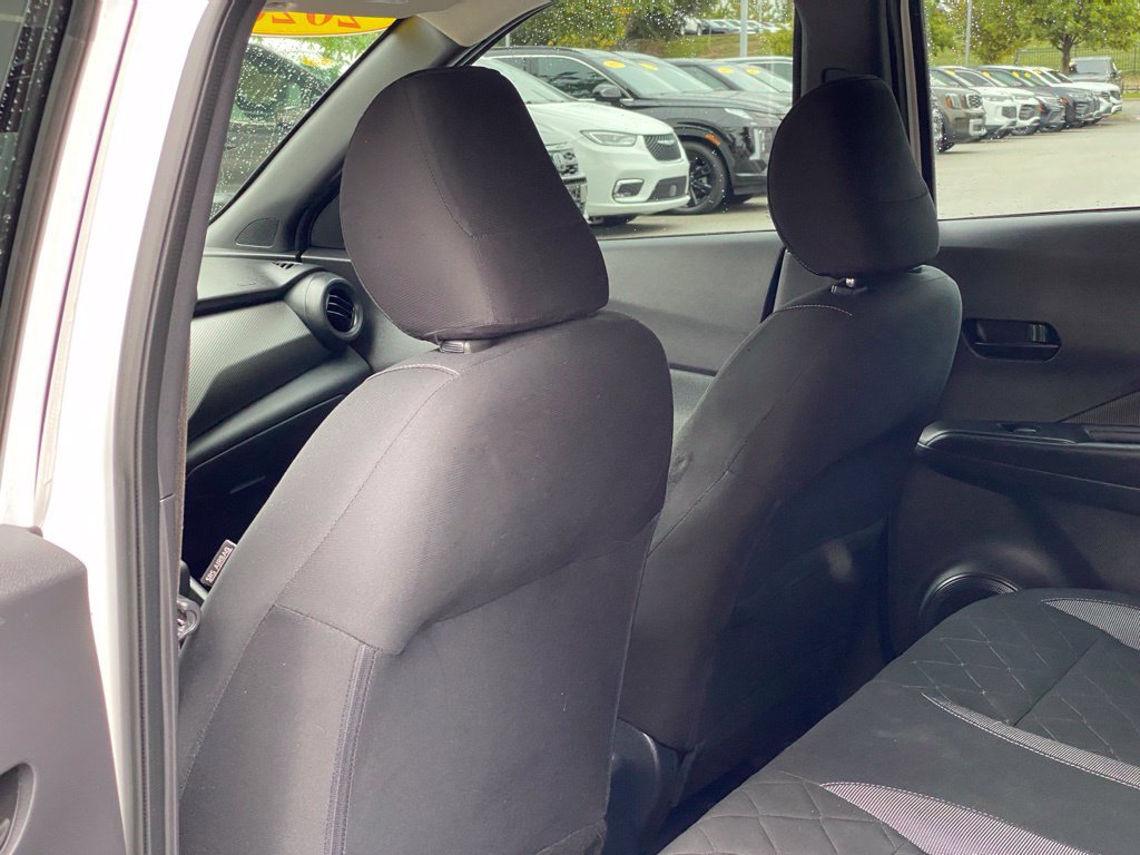 Used 2020 Nissan Kicks S FWD image 28