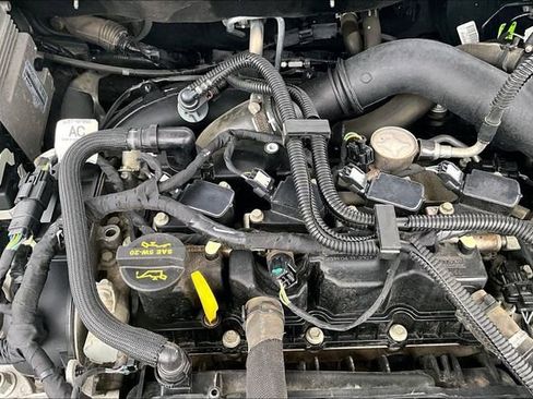 Used 2019 Ford Fusion SE image 30