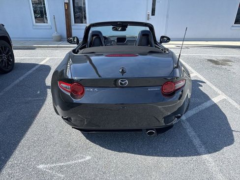 Used 2020 MAZDA MX-5 Miata Grand Touring image 12