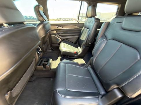Used 2021 Jeep Grand Cherokee L Overland w/ Luxury Tech Group IV AWD/4WD image 27
