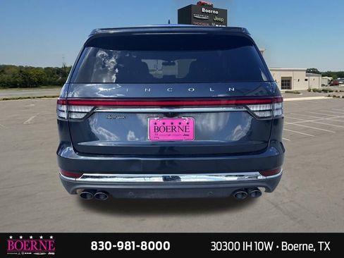 Used 2022 Lincoln Aviator Reserve w/ Equipment Group 201A AWD/4WD image 11