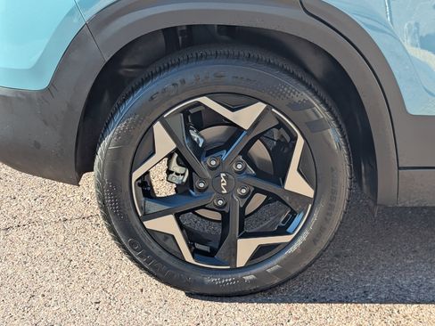 Certified 2025 Kia Seltos EX w/ EX Sunroof Package image 7