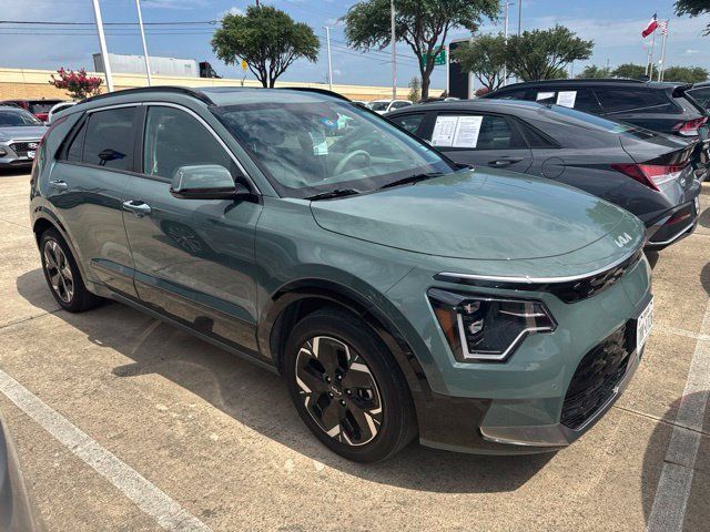 Certified 2023 Kia Niro Wave FWD image 1